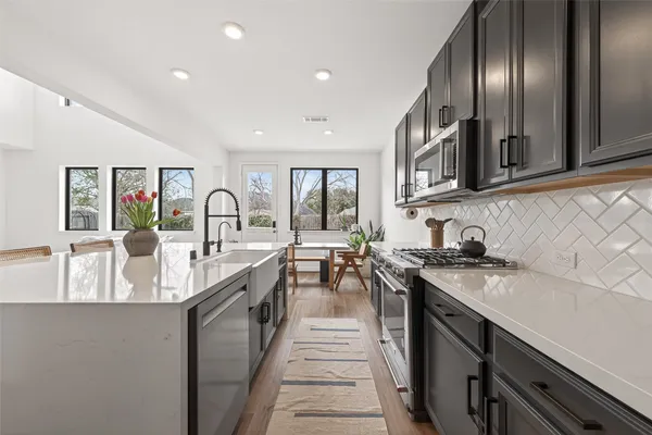 $3,200 | 2806 Tumlinson Drive, Fresno, TX 77545