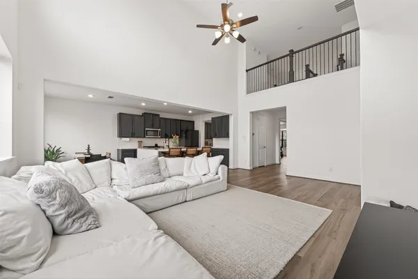 $3,200 | 2806 Tumlinson Drive, Fresno, TX 77545