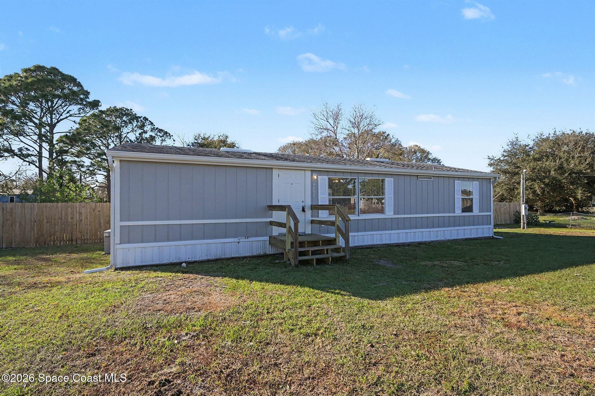 4282 Fountain Palm Road Cocoa, FL 32926 - Photo 21 of 22 004_file_5753