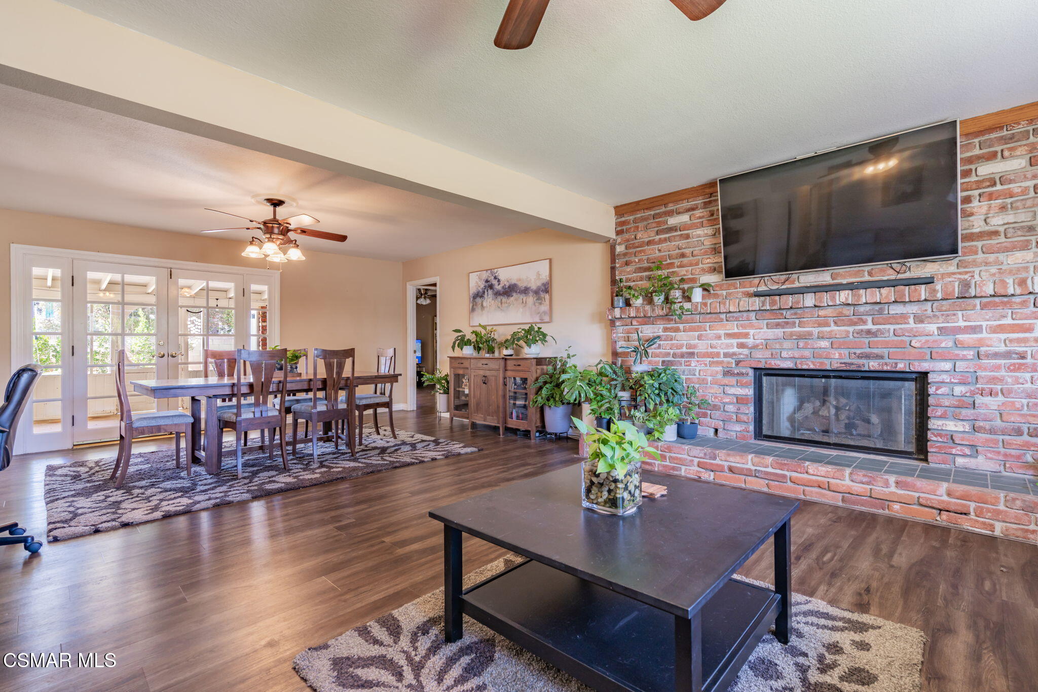 3239 Hamlin Avenue Simi Valley, CA 93063 - Photo 14 of 77 17-web-or-mls-_CK10240