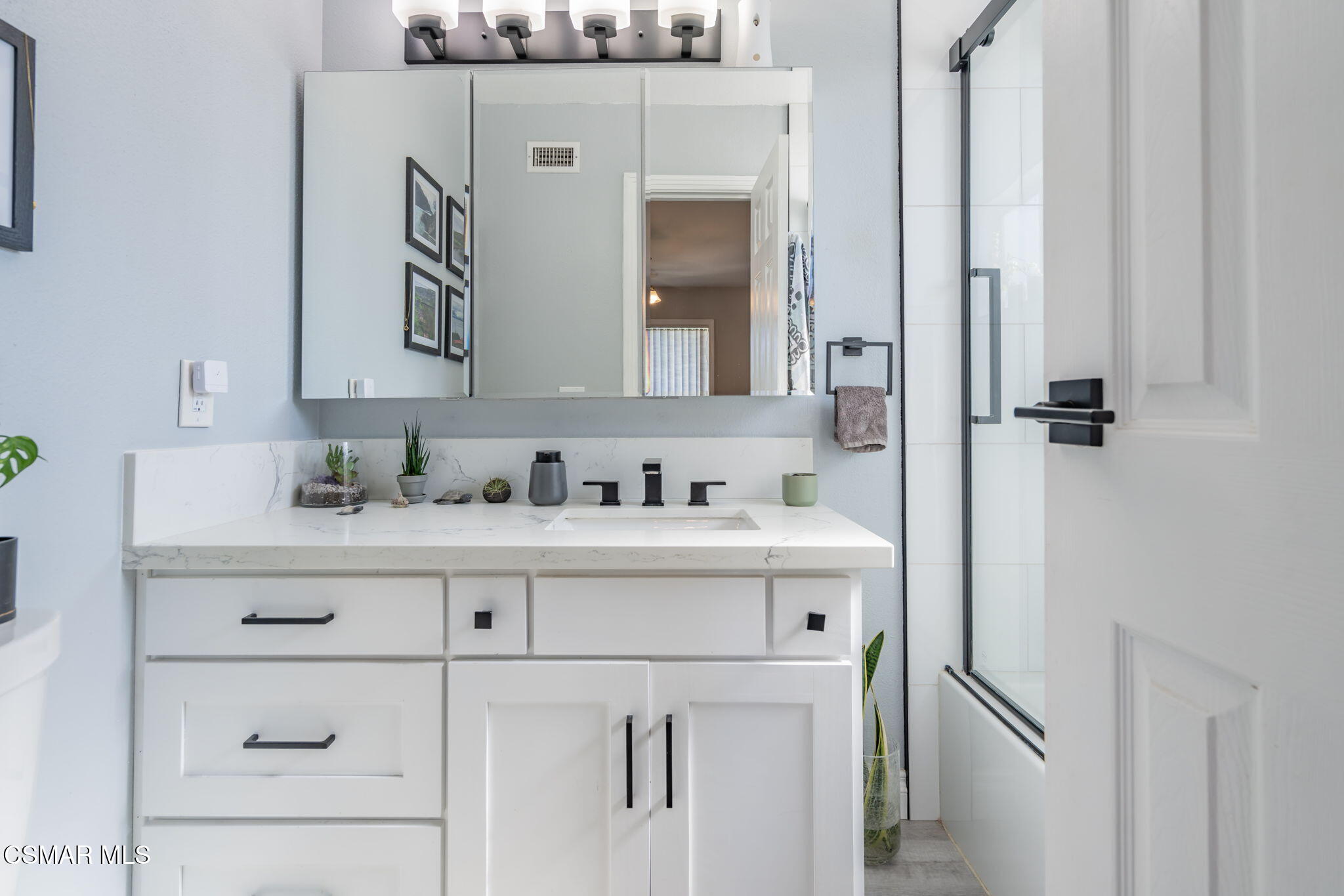 3239 Hamlin Avenue Simi Valley, CA 93063 - Photo 44 of 77 47-web-or-mls-_CK10225