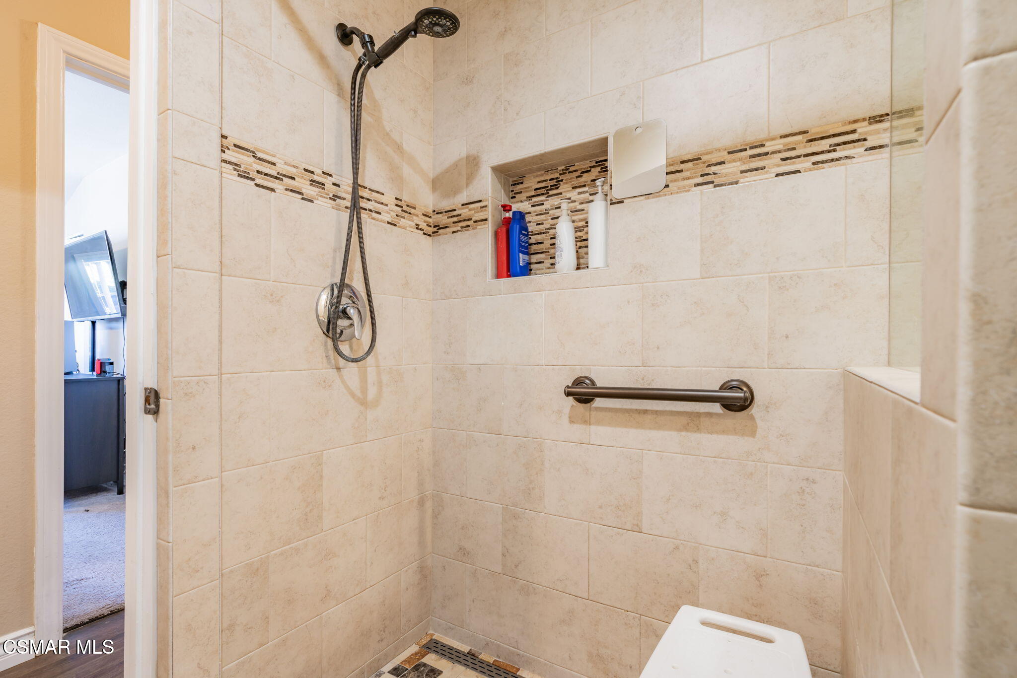 3239 Hamlin Avenue Simi Valley, CA 93063 - Photo 55 of 77 58-web-or-mls-_CK10231