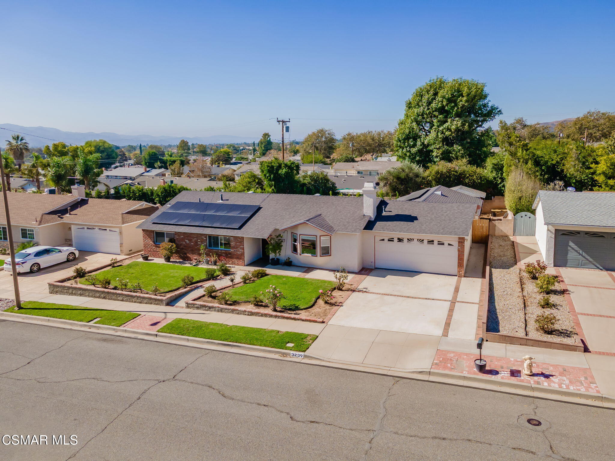 3239 Hamlin Avenue Simi Valley, CA 93063 - Photo 75 of 77 78-web-or-mls-DJI_0679