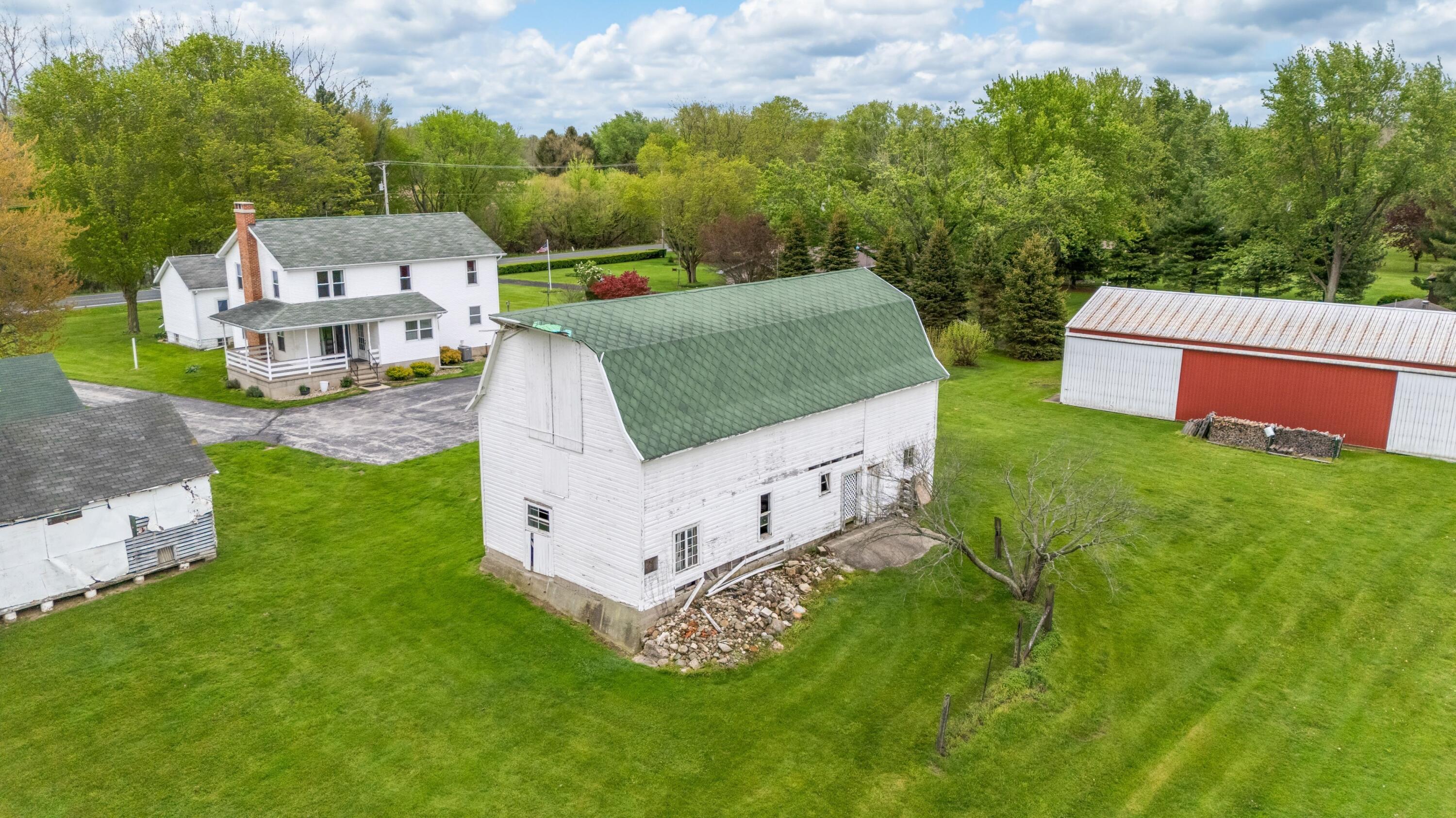 16686 Cleveland Avenue Galien, MI 49113 - Photo 85 of 89 85DJI_20260428225902_0017_D