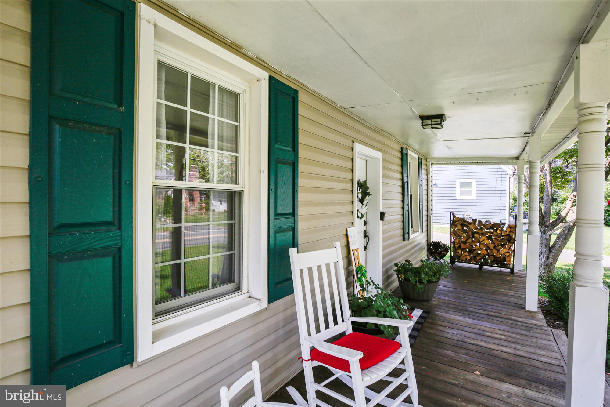 23804 Woodfield Road Gaithersburg, MD 20882 - Photo 2 of 57 Gallery Image 2