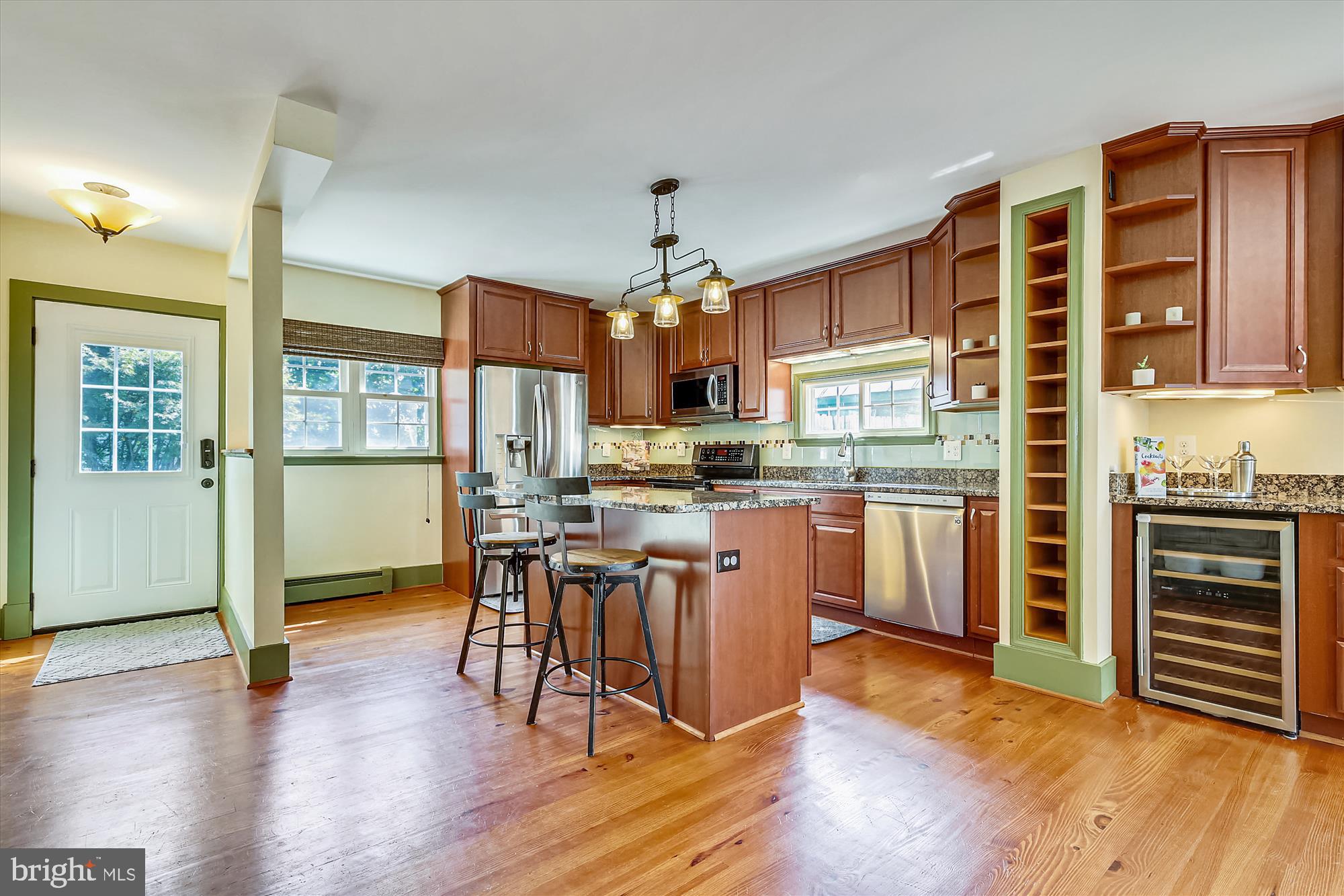 23804 Woodfield Road Gaithersburg, MD 20882 - Photo 11 of 57 Gallery Image 11