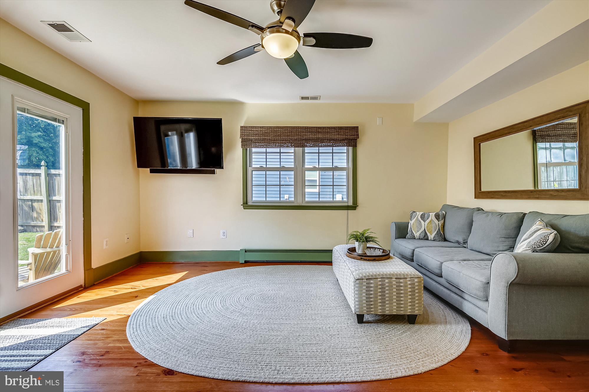 23804 Woodfield Road Gaithersburg, MD 20882 - Photo 18 of 57 Gallery Image 18