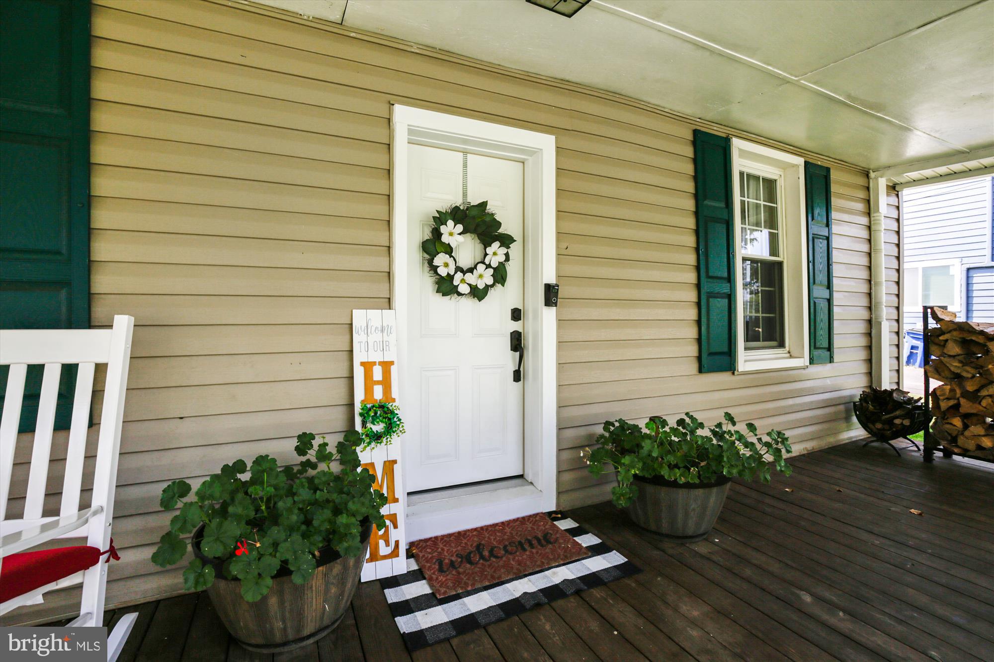 23804 Woodfield Road Gaithersburg, MD 20882 - Photo 3 of 57 Gallery Image 3