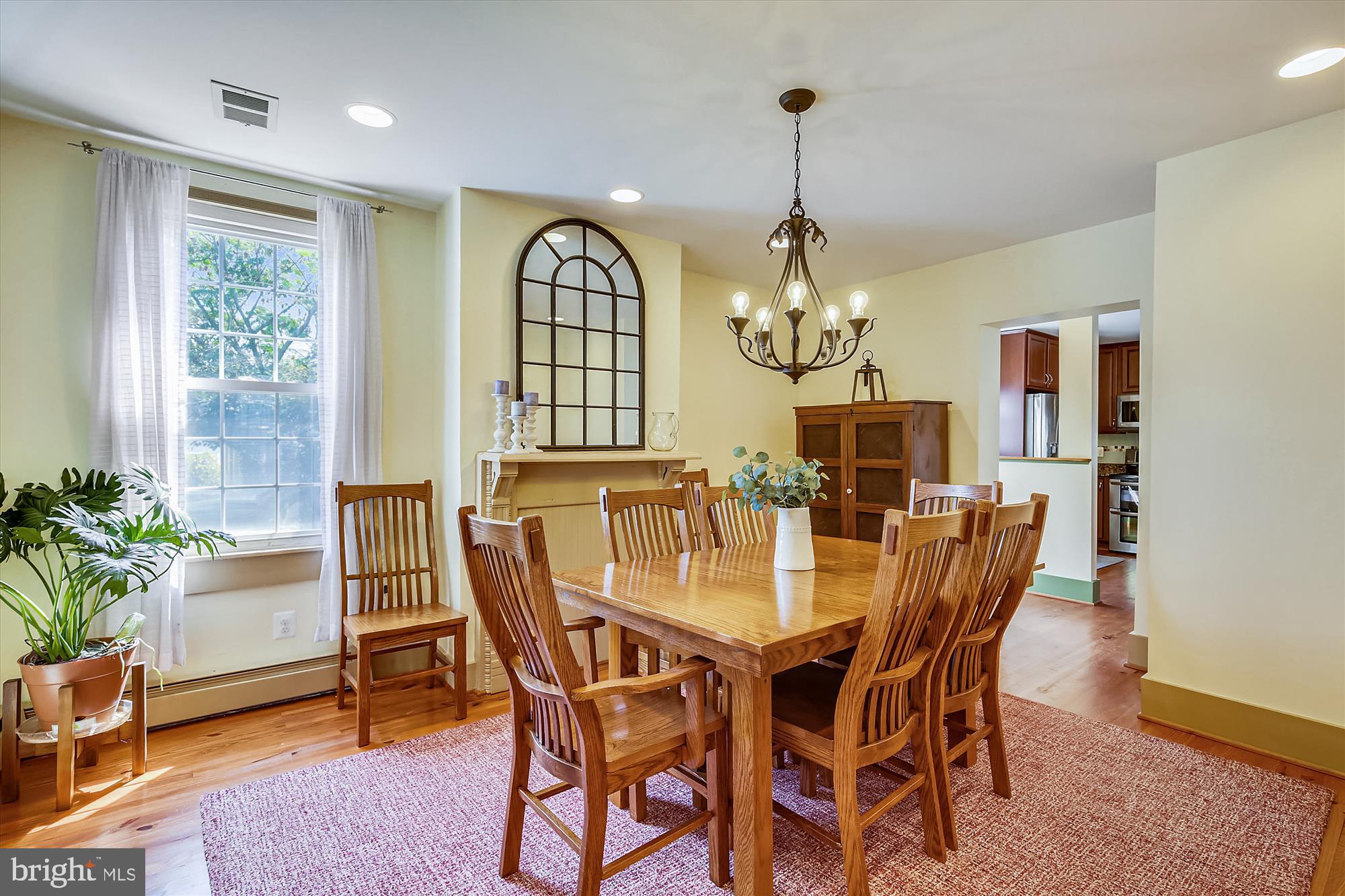 23804 Woodfield Road Gaithersburg, MD 20882 - Photo 8 of 57 Gallery Image 8