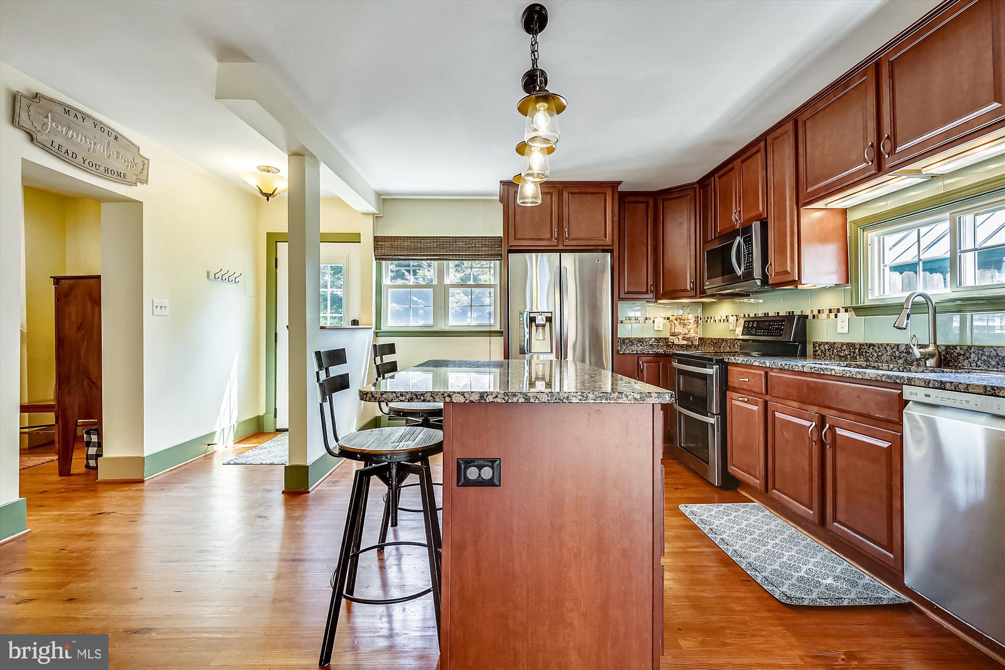23804 Woodfield Road Gaithersburg, MD 20882 - Photo 10 of 57 Gallery Image 10