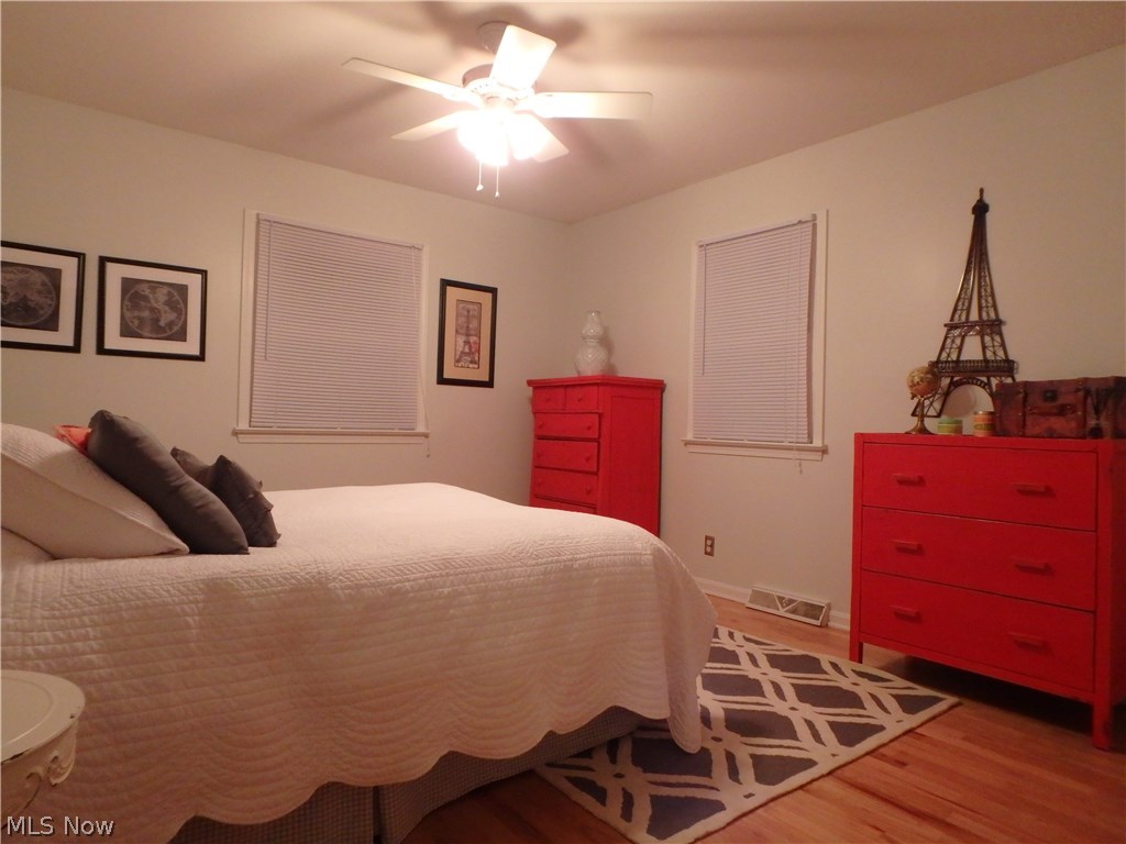 2546 Durand Road Fairlawn, OH 44333 - Photo 12 of 17 Bedroom #2 also features hardwood floors