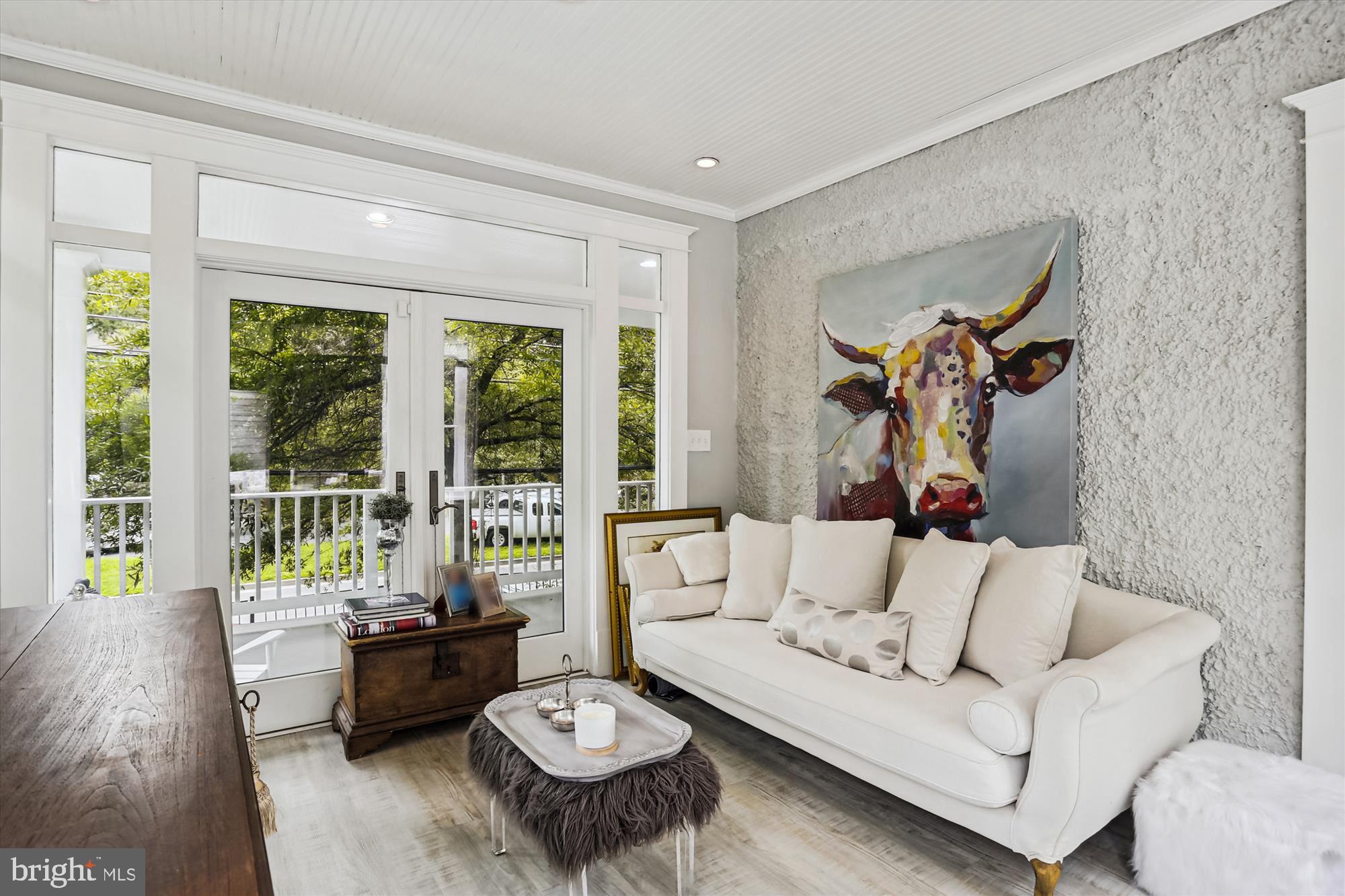 4887 MacArthur Boulevard Northwest Washington, DC 20007 - Photo 12 of 21 Sun Room or porch