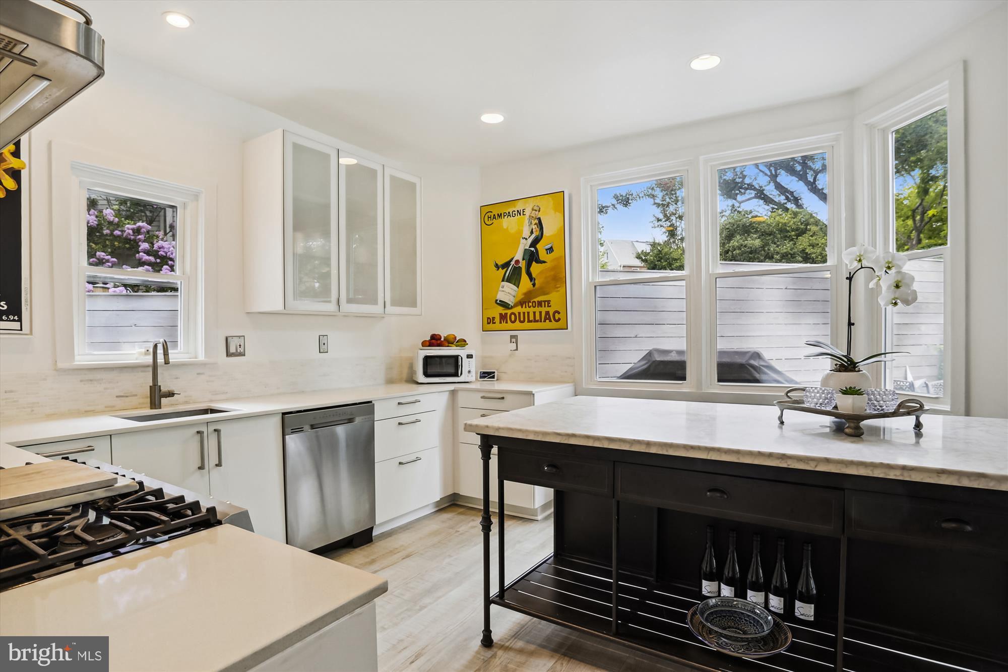 4887 MacArthur Boulevard Northwest Washington, DC 20007 - Photo 6 of 21 Gourmet Kitchen