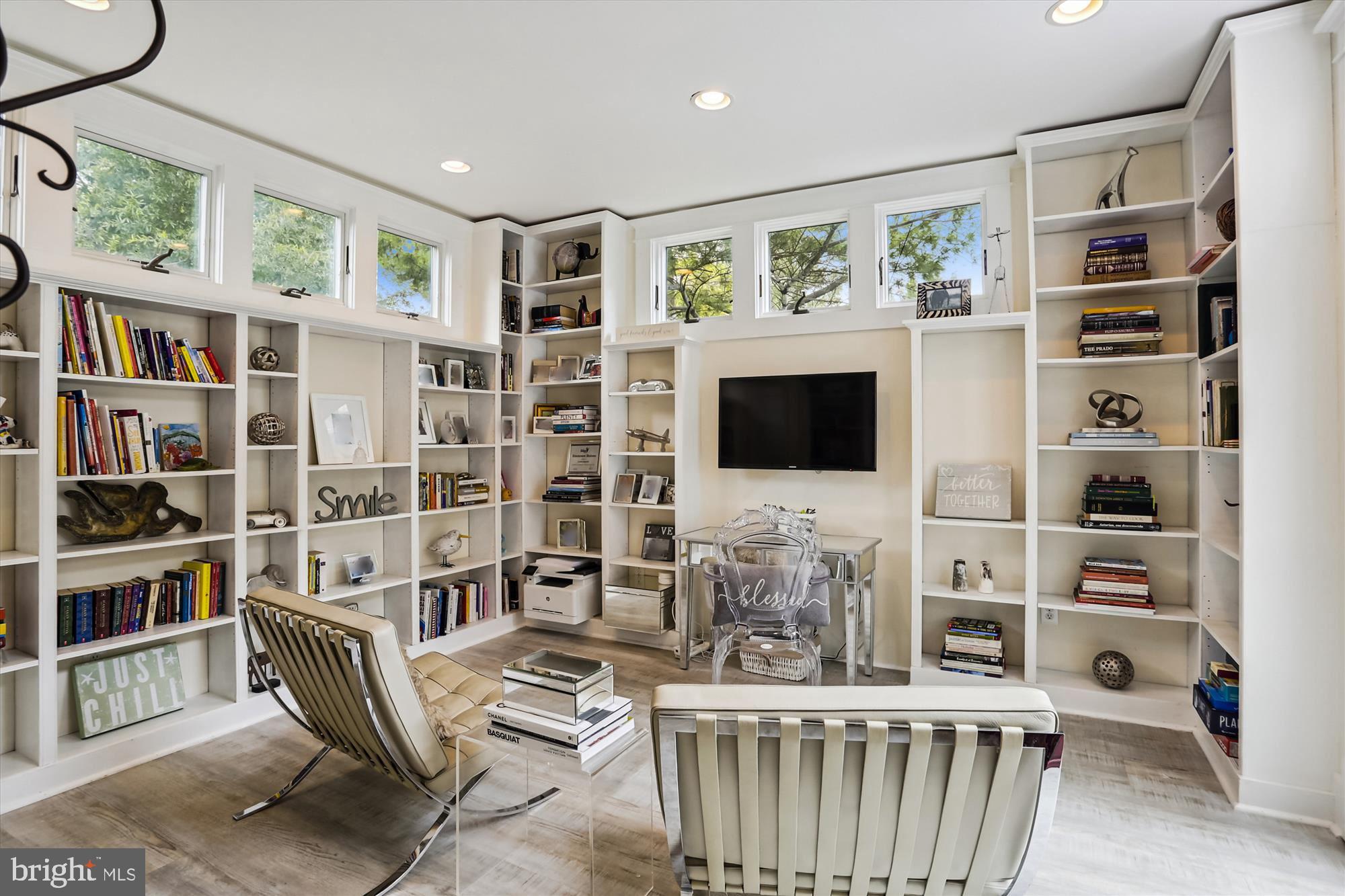 4887 MacArthur Boulevard Northwest Washington, DC 20007 - Photo 8 of 21 Tour Photo