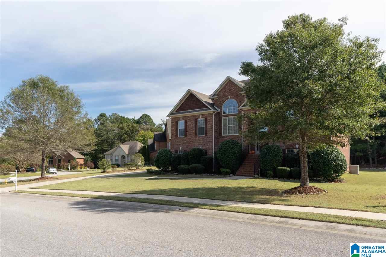 672 Wynlake Cove Alabaster, AL 35007 - Photo 2 of 34