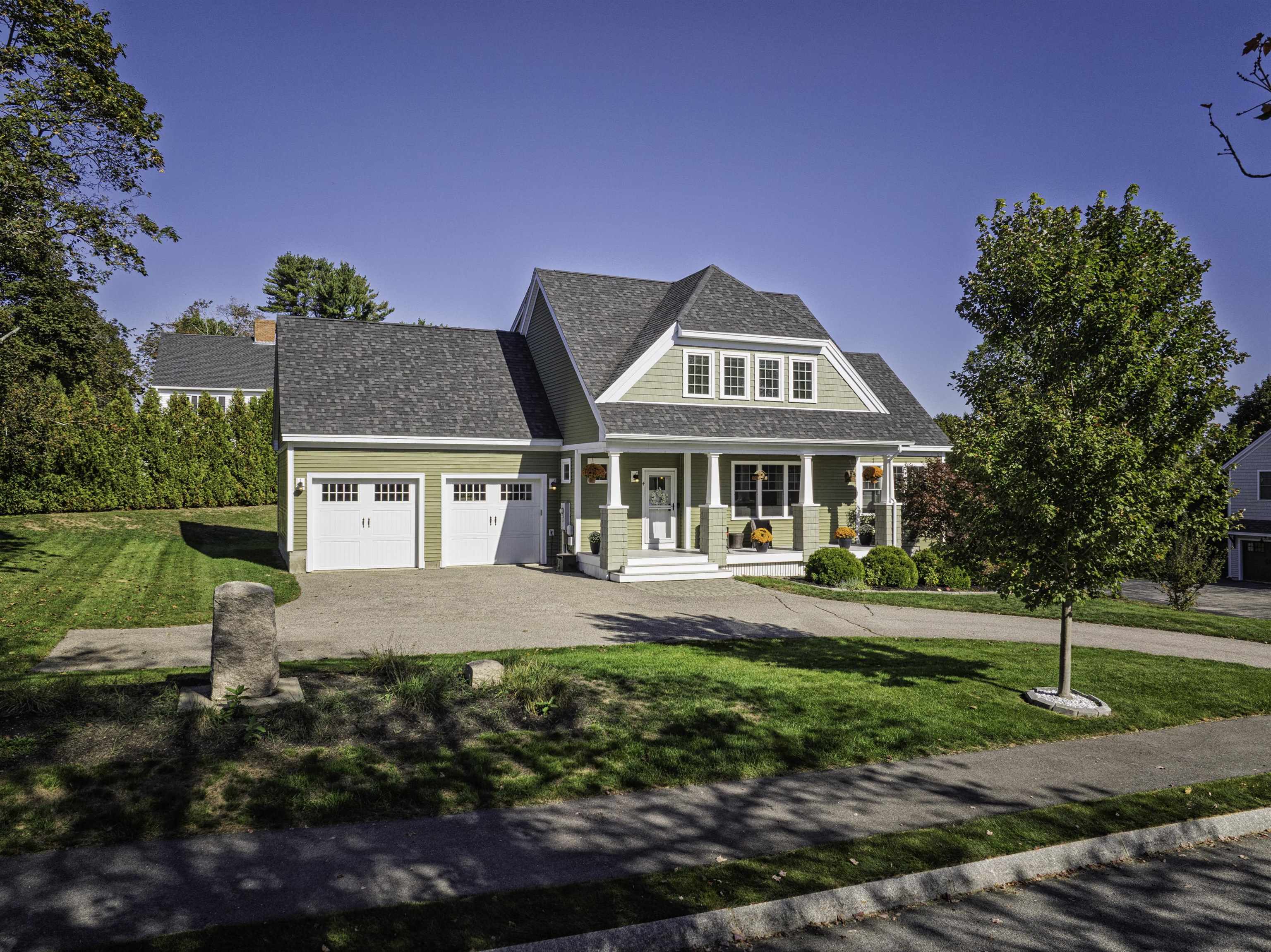 4 Shore Lane Dover, NH 03820 - Photo 2 of 38