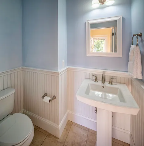 $949,900 | 4 Shore Lane, Dover, NH 03820