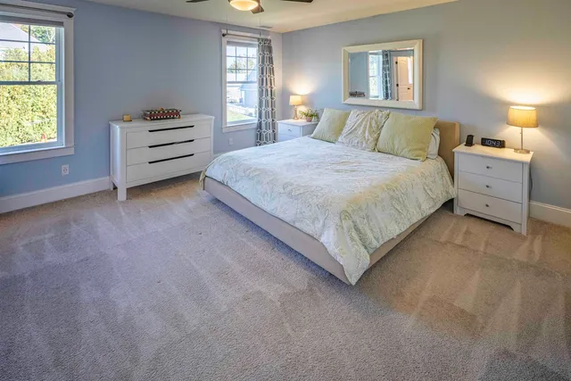 $949,900 | 4 Shore Lane, Dover, NH 03820