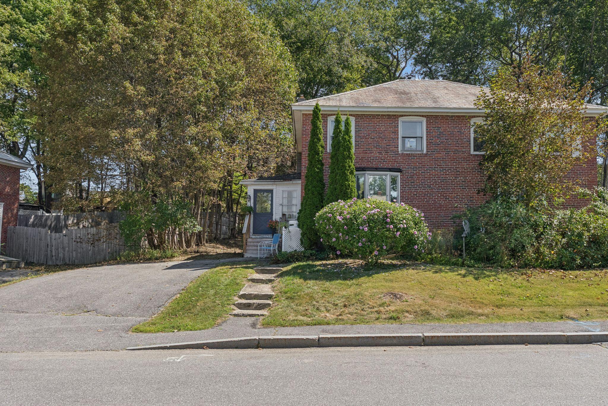 33 Meadow Way