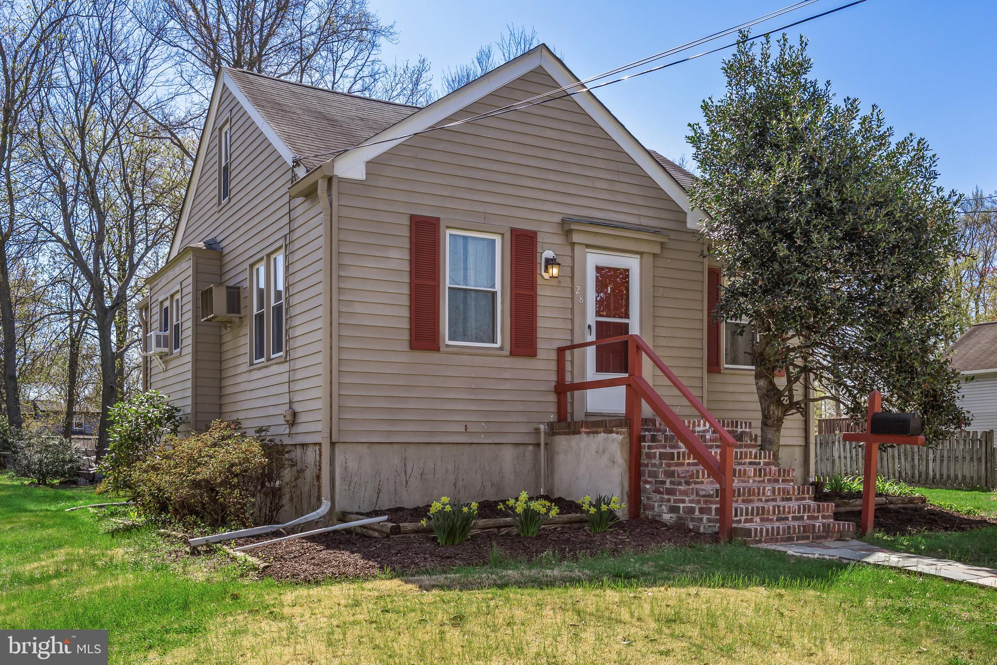 28 West Center Avenue Maple Shade, NJ 08052 - Photo 1 of 19
