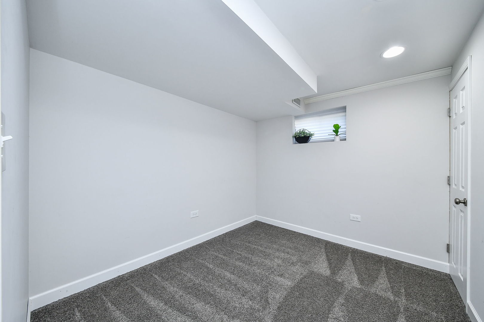 27W108 Walnut Drive Winfield, IL 60190 - Photo 16 of 20 a view of an empty room