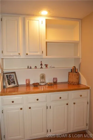 $348,500 | 90 Falls Point Drive, Unit 1B, Lake Ozark, MO 65049