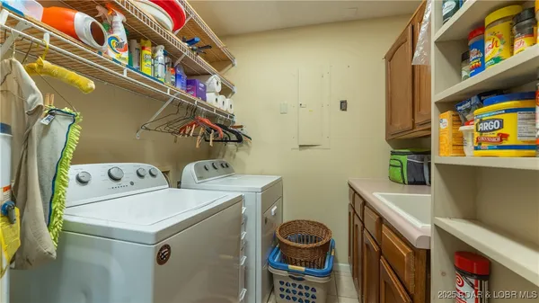 $344,500 | 90 Falls Point Drive, Unit 1B, Lake Ozark, MO 65049