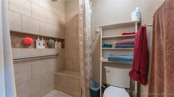 $344,500 | 90 Falls Point Drive, Unit 1B, Lake Ozark, MO 65049