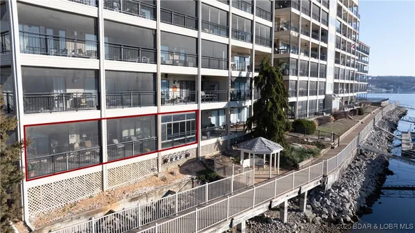 $344,500 | 90 Falls Point Drive, Unit 1B, Lake Ozark, MO 65049