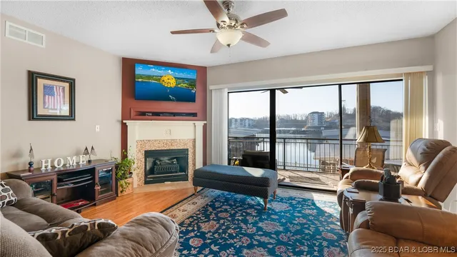 $348,500 | 90 Falls Point Drive, Unit 1B, Lake Ozark, MO 65049