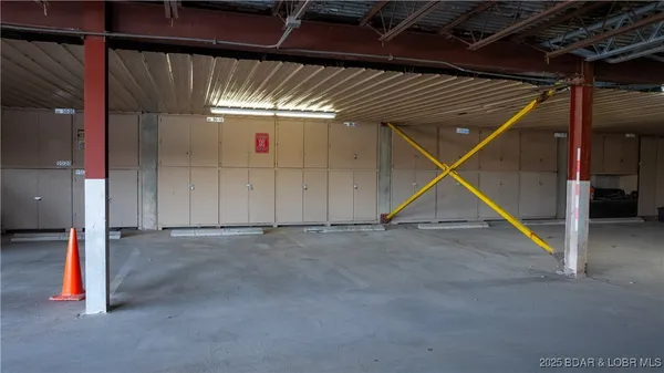 $344,500 | 90 Falls Point Drive, Unit 1B, Lake Ozark, MO 65049