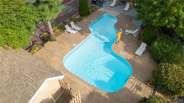 $348,500 | 90 Falls Point Drive, Unit 1B, Lake Ozark, MO 65049