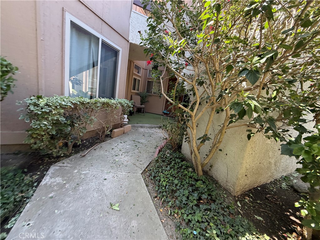 1712 Sinaloa Road, Unit 105 Simi Valley, CA 93065 - Photo 24 of 34