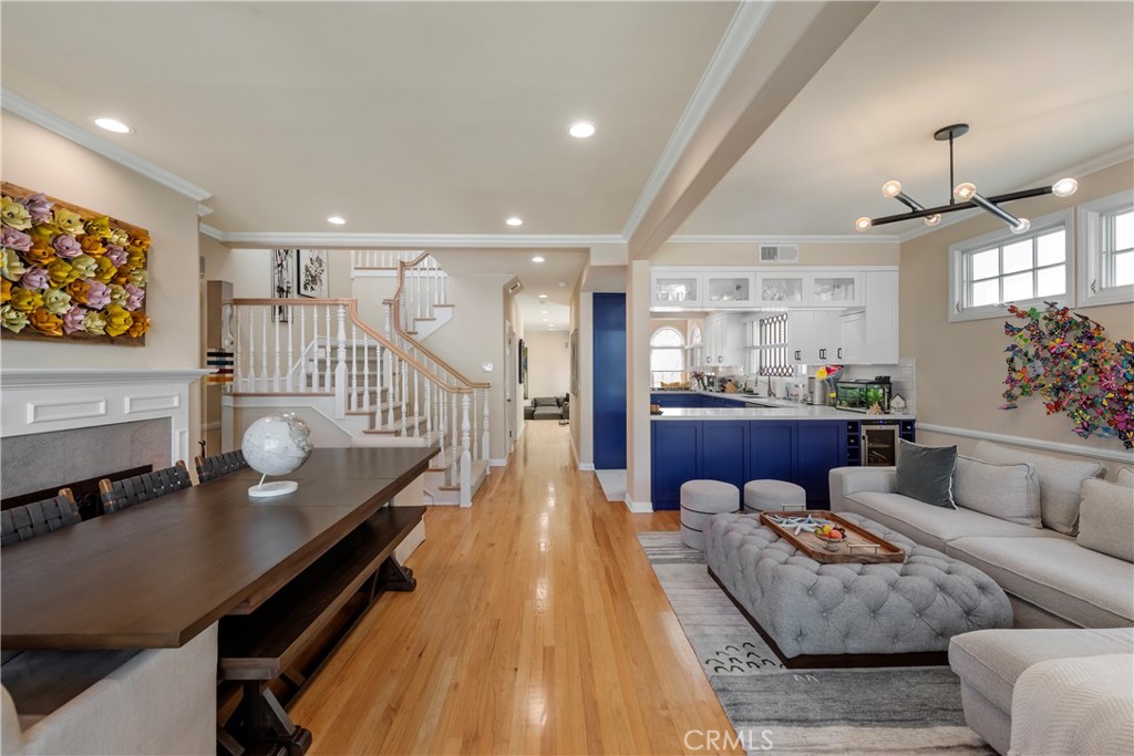 336 10th Street Manhattan Beach, CA 90266 - Photo 8 of 33