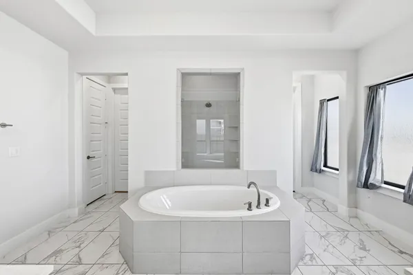 $3,400 | 9201 Spire View, Austin, TX 78744