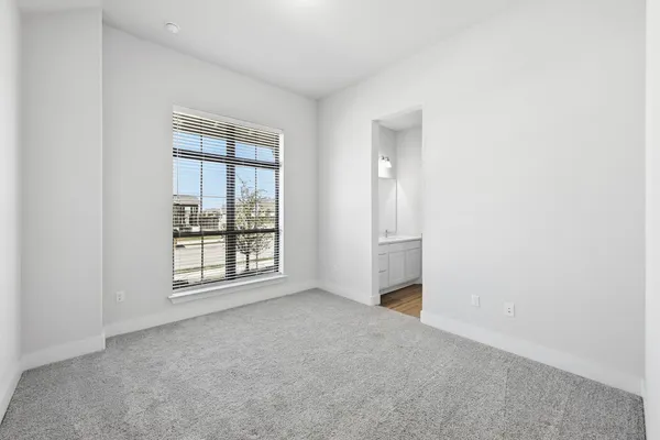 $3,400 | 9201 Spire View, Austin, TX 78744