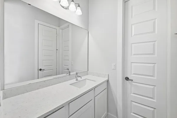 $3,400 | 9201 Spire View, Austin, TX 78744