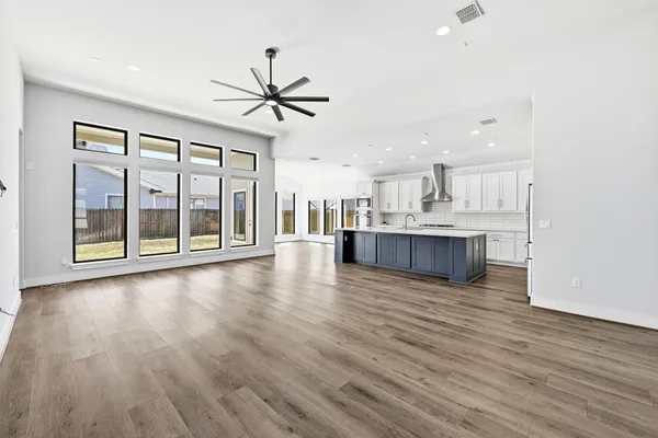 $3,400 | 9201 Spire View, Austin, TX 78744