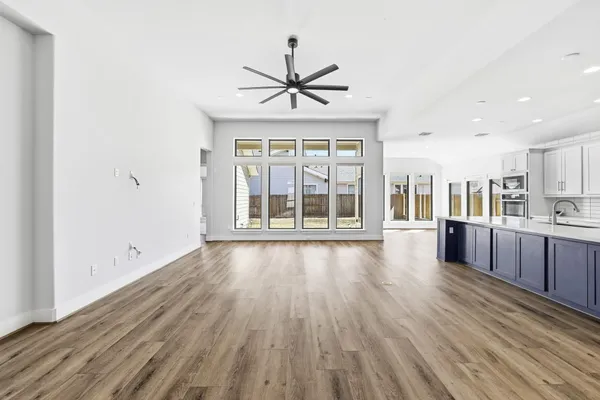 $3,400 | 9201 Spire View, Austin, TX 78744