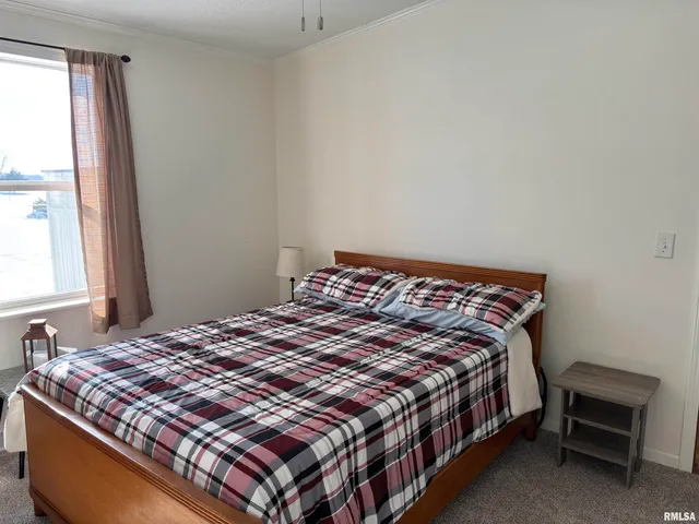 $220,000 | 400 West Collins Street, Mendon, IL 62351