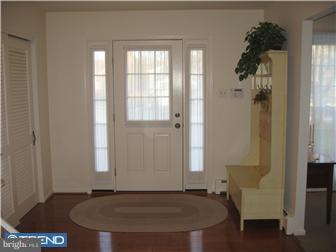 127 Tulip Road Holland, PA 18966 - Photo 2 of 12 Foyer