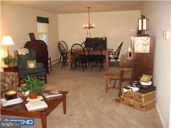 127 Tulip Road Holland, PA 18966 - Photo 7 of 12 Dining Room