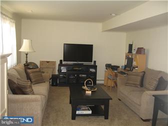 127 Tulip Road Holland, PA 18966 - Photo 9 of 12 Family Room