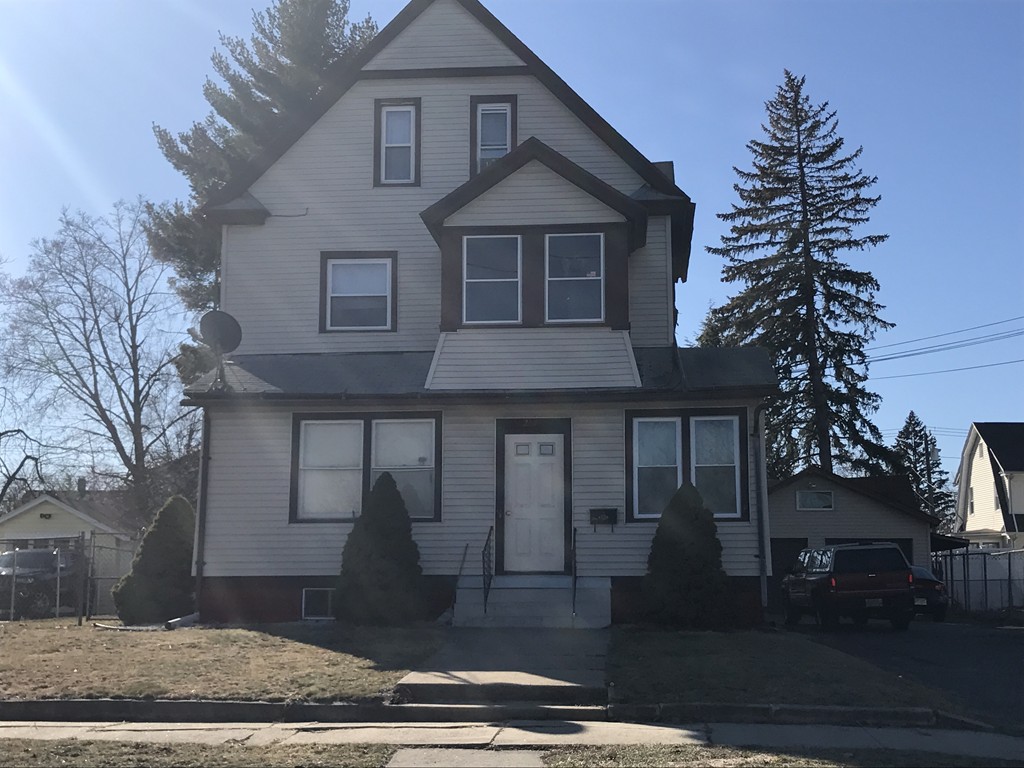202-204 Oak Street Springfield, MA 01151 - Photo 1 of 6 Gallery Image 1