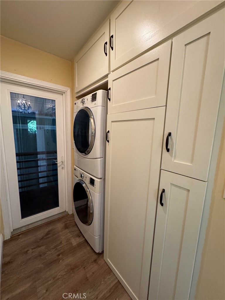 1273 South Rice Road, Unit 11 Ojai, CA 93023 - Photo 24 of 65 Laundry and Cabinets just in from Back Door