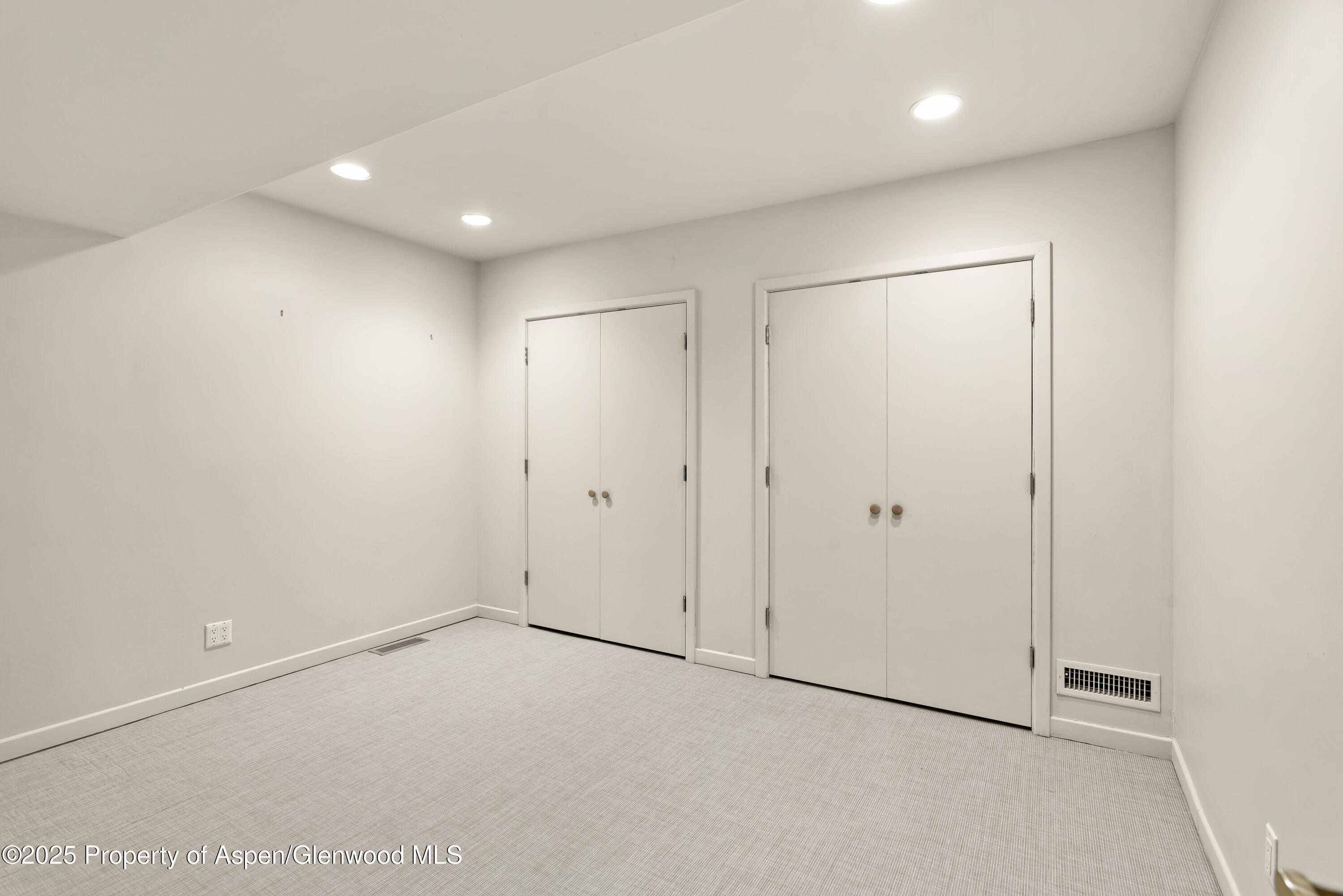1650 McLain Flats Road Aspen, CO 81611 - Photo 42 of 72 a view of an empty room