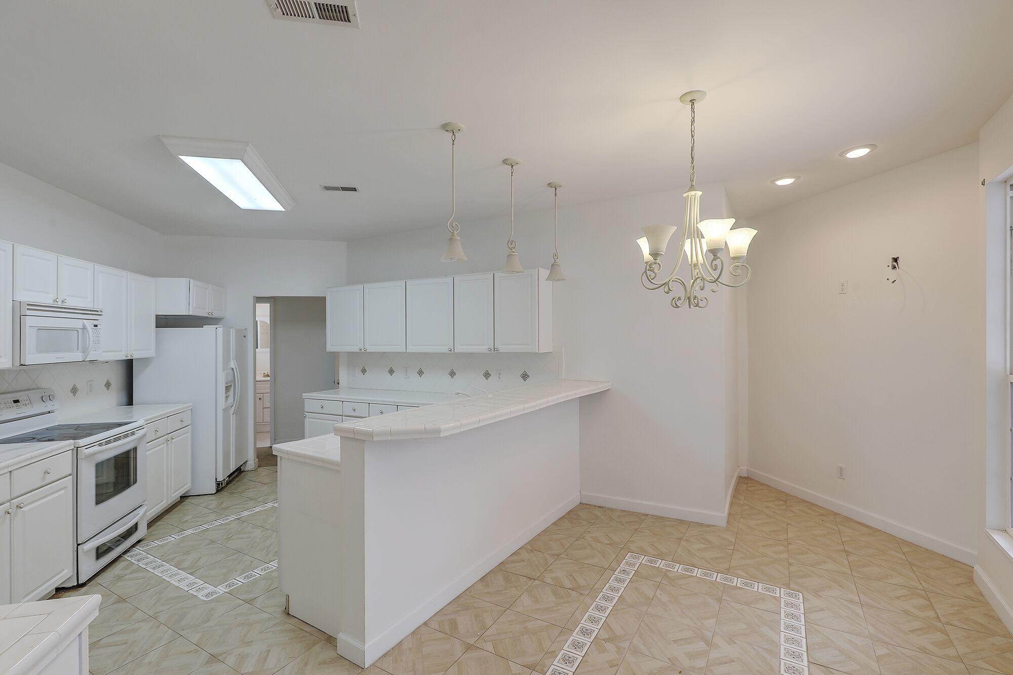 9431 Koester Road Ladson, SC 29456 - Photo 14 of 39 23