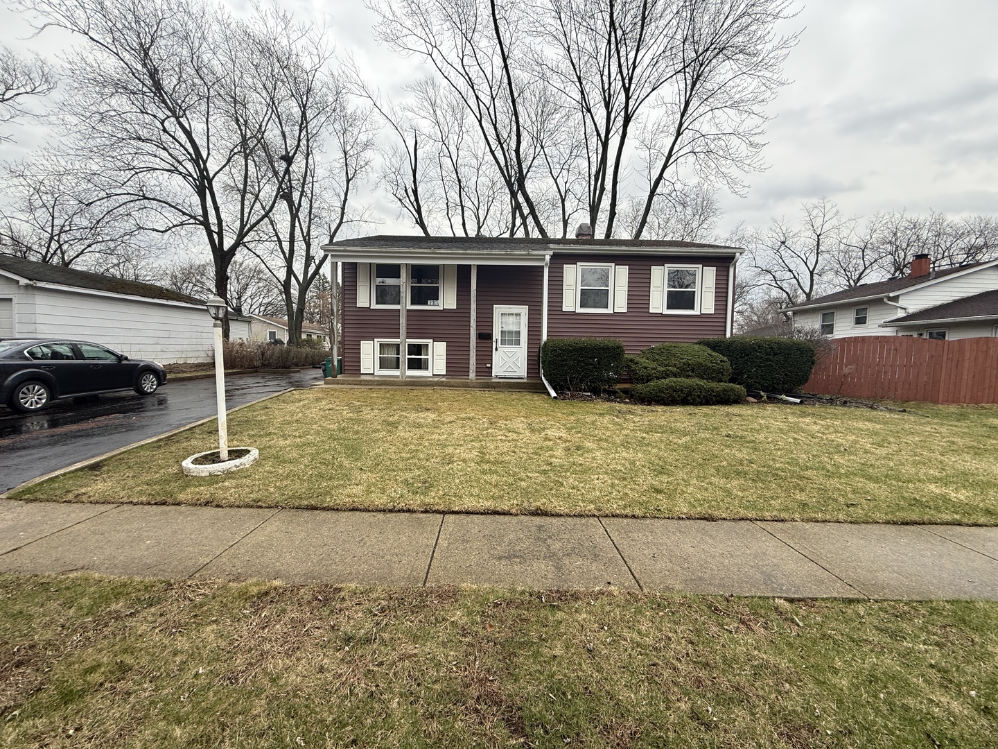 405 Cherry Valley Road Vernon Hills, IL 60061 - Photo 2 of 20