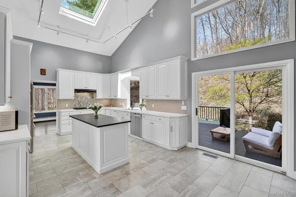 $1,290,000 | 57 Chester Court, Cortlandt Manor, NY 10567