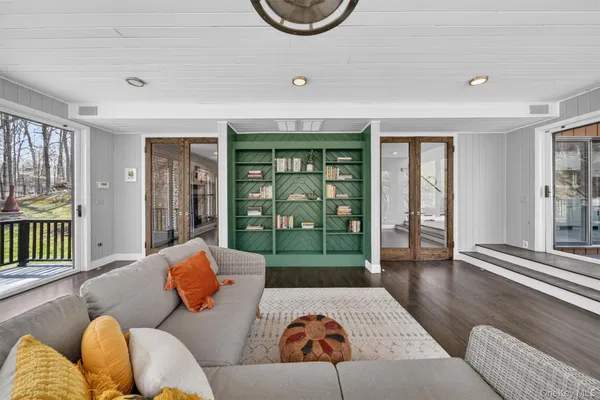 $1,290,000 | 57 Chester Court, Cortlandt Manor, NY 10567